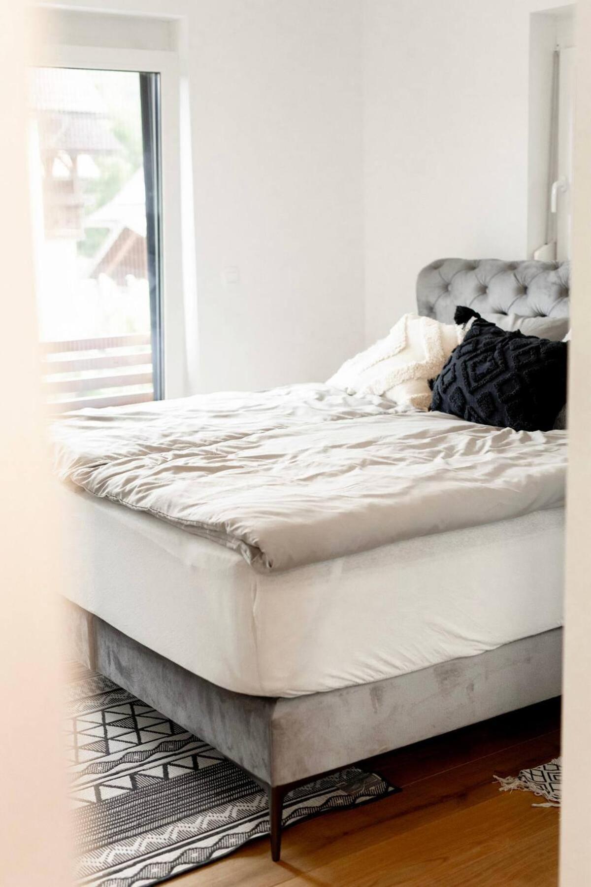 Aura Apartments Zirovnica Extérieur photo