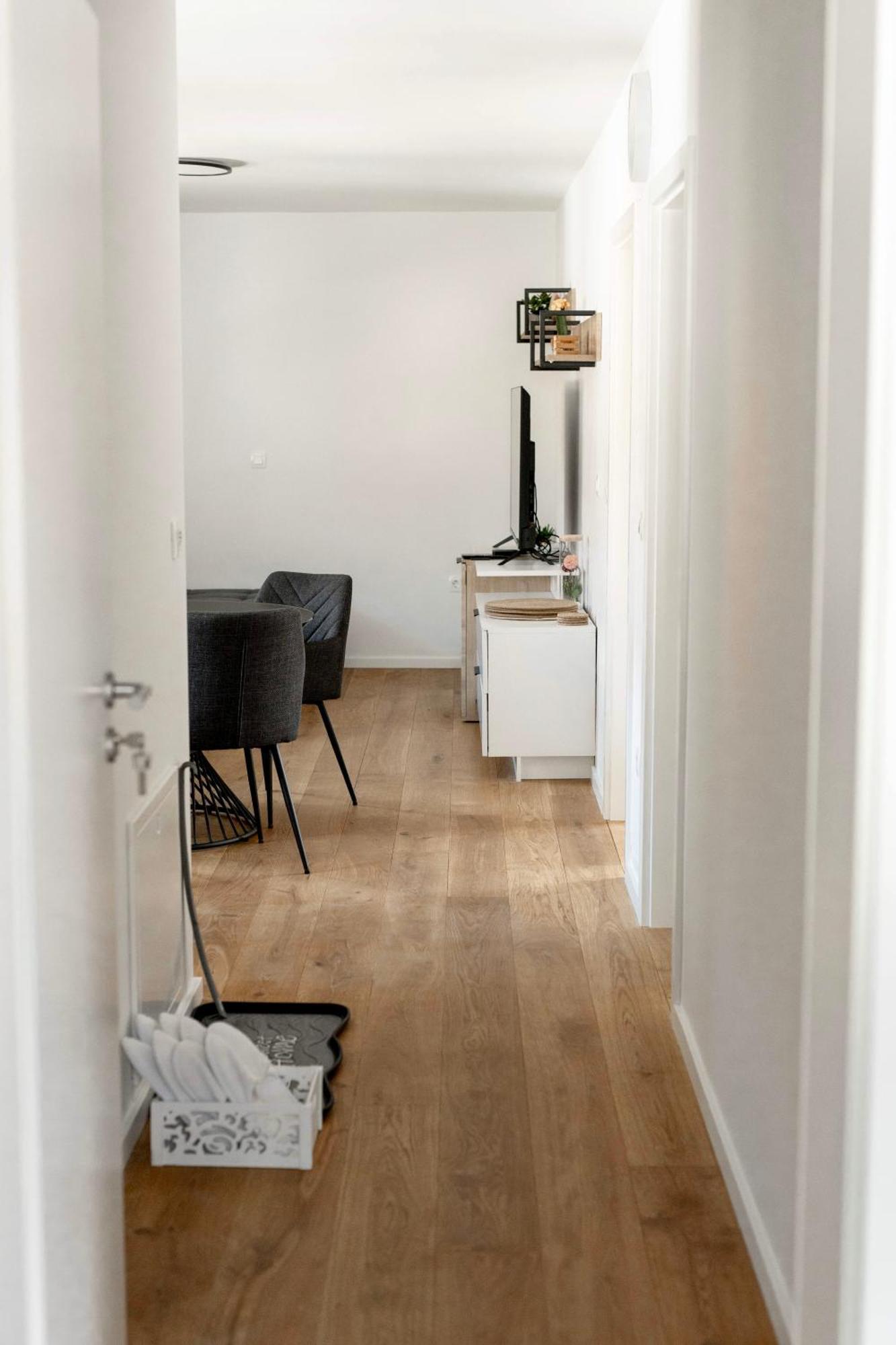 Aura Apartments Zirovnica Extérieur photo