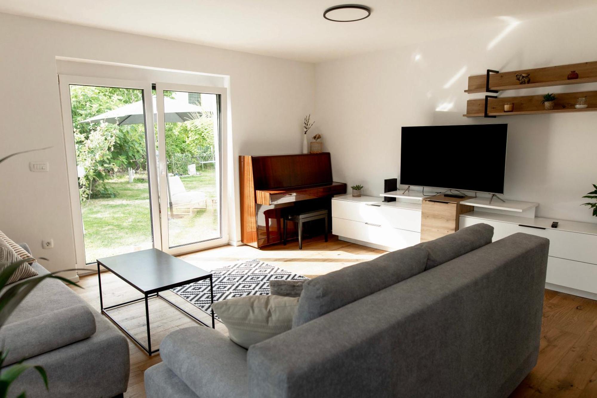 Aura Apartments Zirovnica Chambre photo